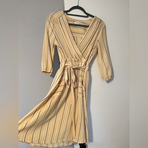 Monteau Los Angeles Dress